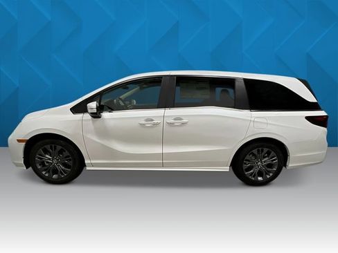 New 2026 Honda Odyssey Touring image 2