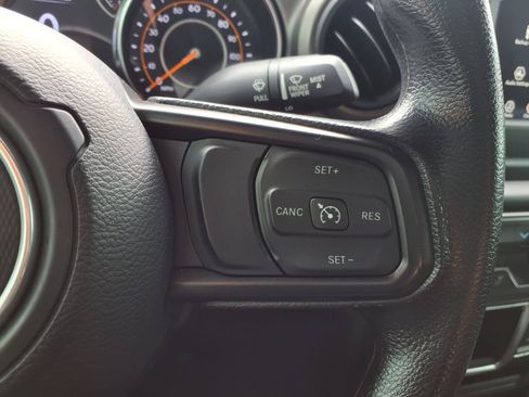 Used 2022 Jeep Wrangler Unlimited Sport AWD/4WD image 16