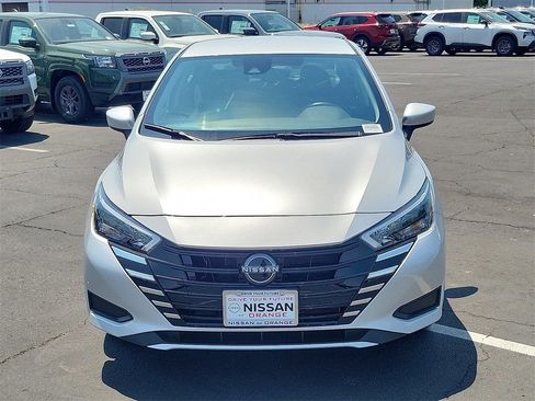 New 2025 Nissan Versa SV w/ Trunk Package FWD image 7