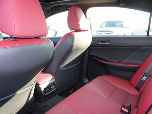 Certified 2024 Lexus IS 300 F Sport image 9