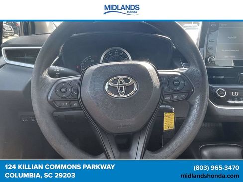 Used 2020 Toyota Corolla LE FWD image 30