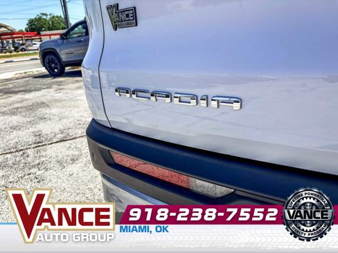 Used 2025 GMC Acadia Elevation FWD image 10