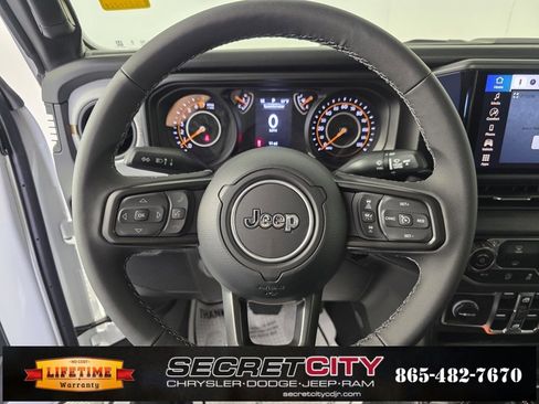 New 2025 Jeep Gladiator Sport image 15