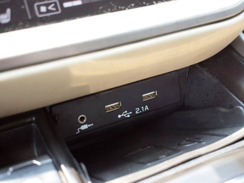 Used 2021 Subaru Outback Premium w/ Tech Package 1 AWD/4WD image 32