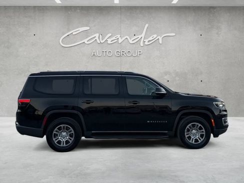 Used 2022 Jeep Wagoneer Series I image 17