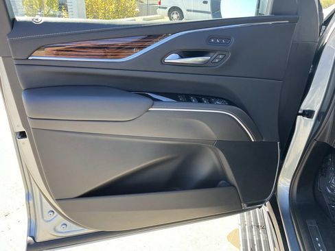 Certified 2024 Cadillac Escalade ESV Premium Luxury w/ Performance Package image 25