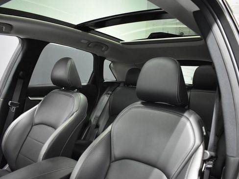 Used 2025 INFINITI QX50 Luxe image 16