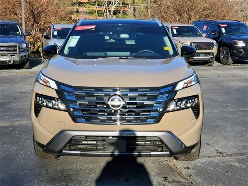 Certified 2025 Nissan Rogue SL w/ SL Premium Package image 12