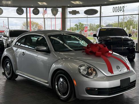 Used 2012 Volkswagen Beetle 2.5 FWD image 1