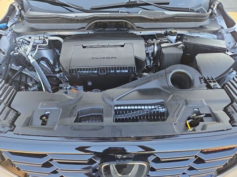 Used 2024 Honda Pilot TrailSport image 22