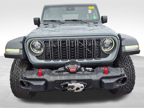 Used 2024 Jeep Wrangler Rubicon w/ Technology Group image 8