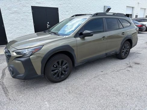 Used 2025 Subaru Outback Onyx Edition AWD/4WD image 2
