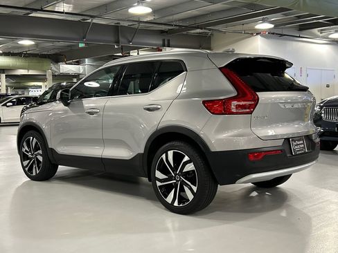 Certified 2024 Volvo XC40 B5 Plus w/ Protection Package Premier AWD/4WD image 4