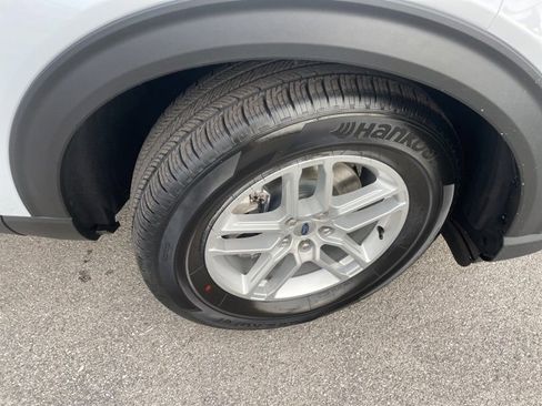 New 2026 Ford Explorer Active image 18