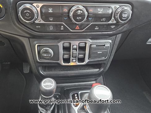 Used 2020 Jeep Gladiator Sport w/ Quick Order Package 24S image 10