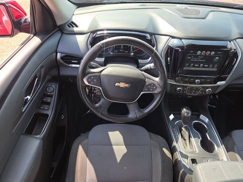 Used 2018 Chevrolet Traverse LT AWD/4WD image 4