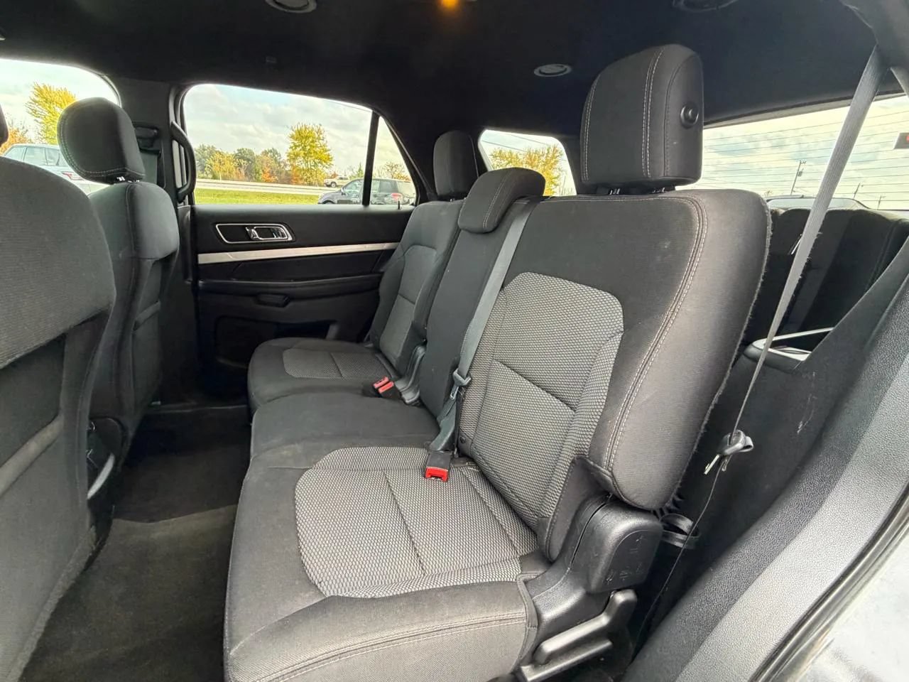 Used 2017 Ford Explorer XLT AWD/4WD image 20