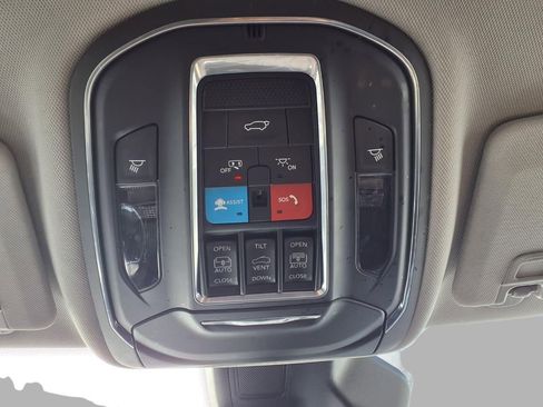 Used 2024 Jeep Grand Cherokee Limited 4xe image 5