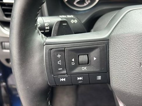 Used 2025 Nissan Rogue SV AWD/4WD image 17