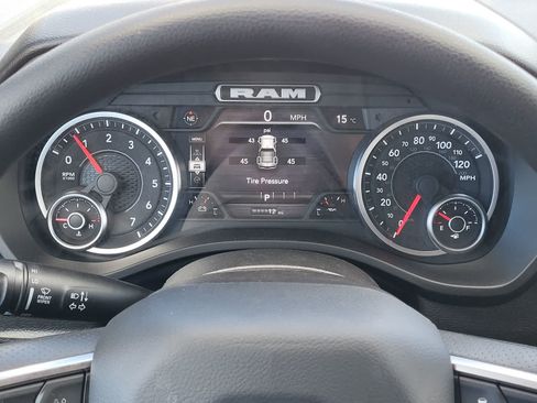 New 2026 RAM 1500 Express AWD/4WD image 11