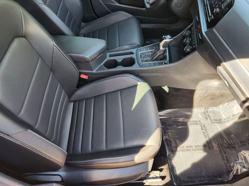 Used 2024 Volkswagen Jetta SE image 14