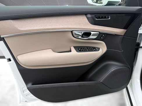 New 2026 Volvo XC90 B6 Plus w/ Protection Package AWD/4WD image 13
