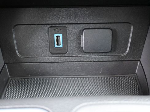 Used 2018 Ford Escape SE image 21