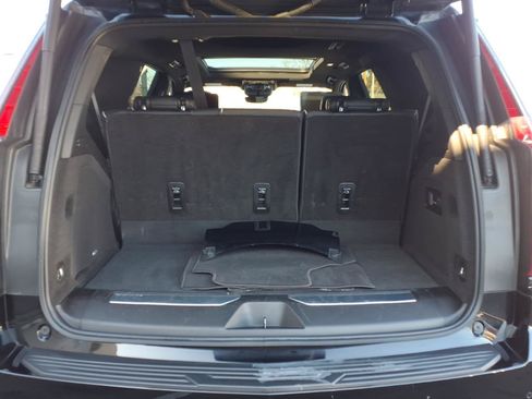 Used 2023 Cadillac Escalade Premium Luxury AWD/4WD image 12