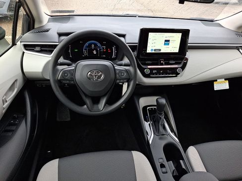 Certified 2026 Toyota Corolla LE image 11