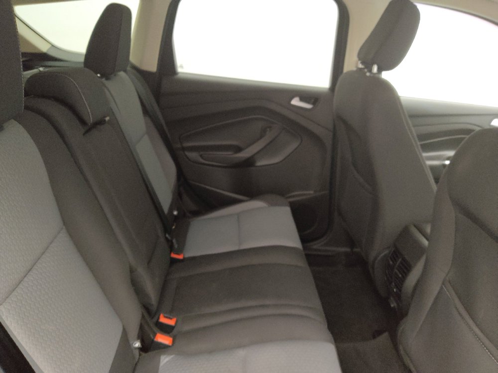 Used 2018 Ford Escape SE w/ Ford Safe & Smart Package FWD image 19