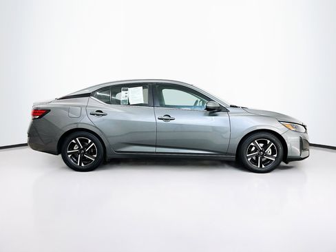 Used 2024 Nissan Sentra SV image 10