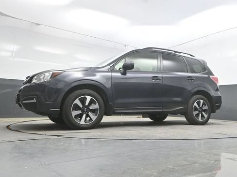 Used 2017 Subaru Forester 2.5i Premium AWD/4WD image 34