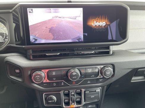 New 2026 Jeep Gladiator Willys image 25