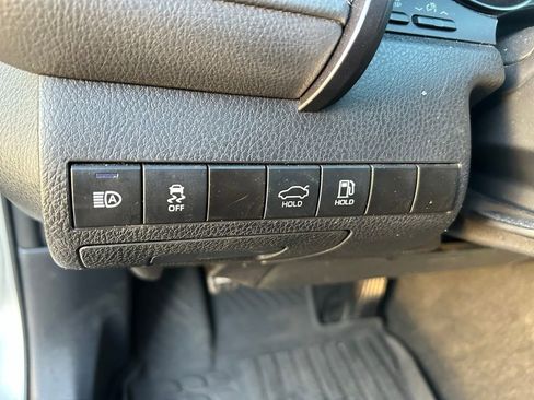 Used 2024 Toyota Camry SE FWD image 18