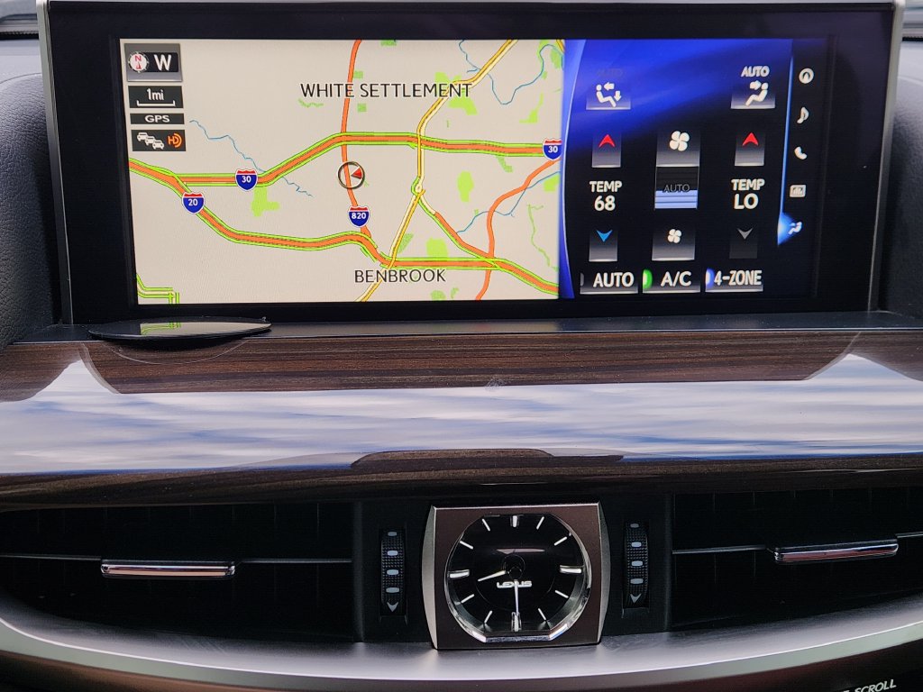 Used 2020 Lexus LX 570 4WD w/ Luxury Package image 17