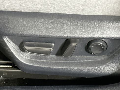 Certified 2025 Toyota Camry SE w/ Convenience Package image 13