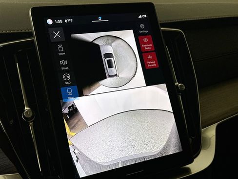 Certified 2025 Volvo XC90 T8 Plus w/ Protection Package Premier image 14