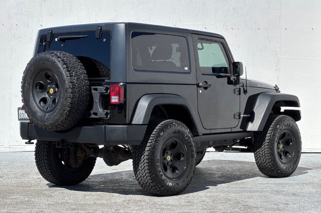 Used 2015 Jeep Wrangler Rubicon w/ Power Convenience Group AWD/4WD image 3