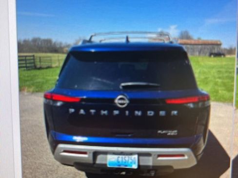 Used 2022 Nissan Pathfinder Platinum w/ Cargo Package image 6