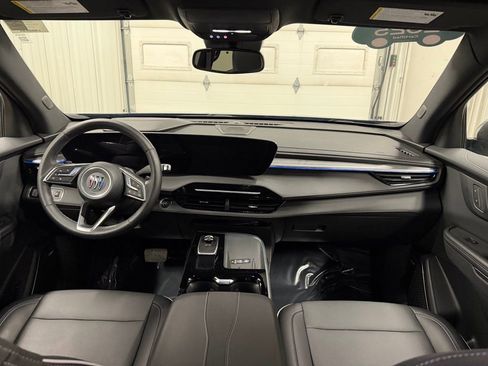 Certified 2025 Buick Enclave Preferred image 21