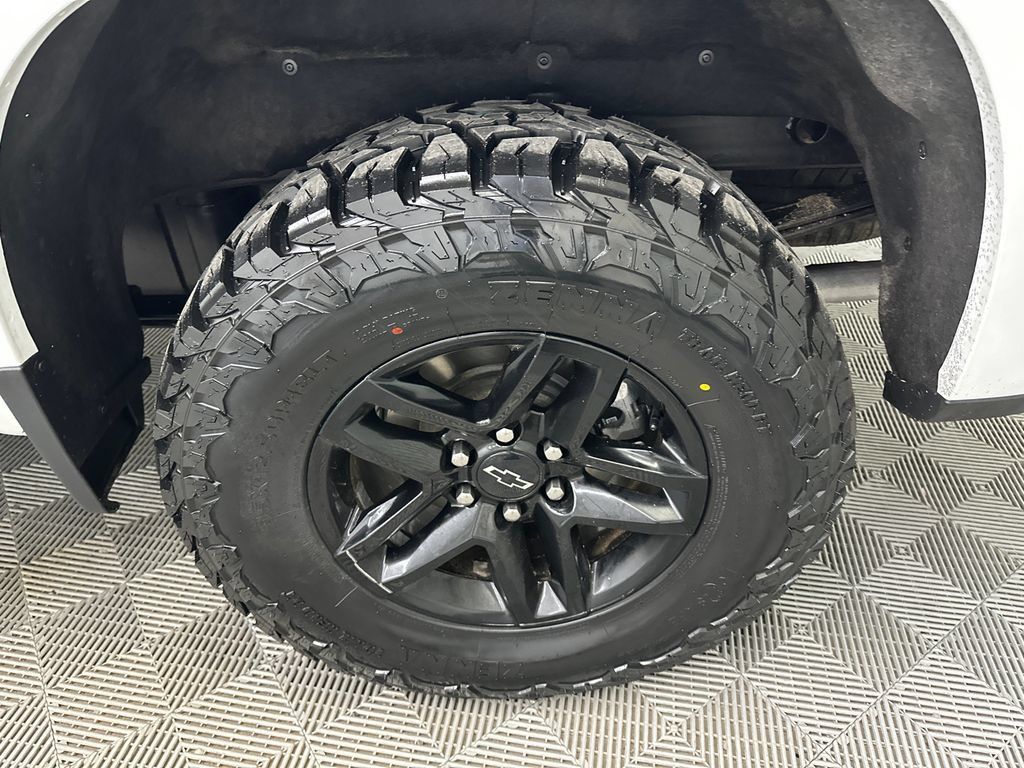 Used 2024 Chevrolet Silverado 1500 LT Trail Boss w/ Protection Package AWD/4WD image 20