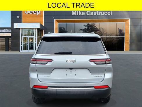 Used 2023 Jeep Grand Cherokee L Limited AWD/4WD image 5