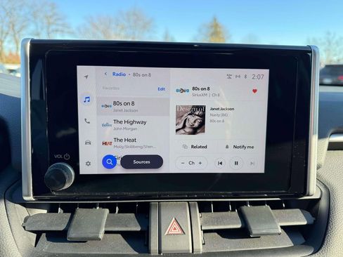 Used 2023 Toyota RAV4 XLE image 28