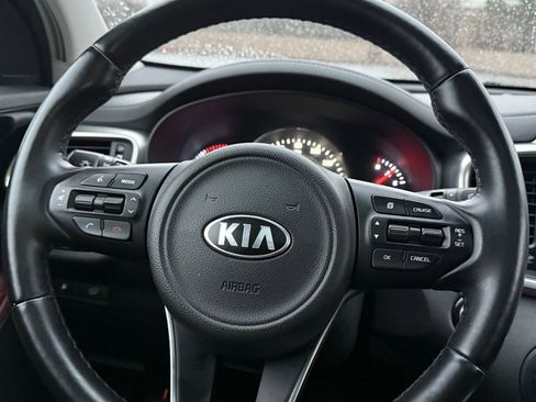Used 2018 Kia Sorento SX image 27