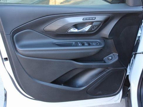 Certified 2024 GMC Terrain SLT w/ LPO, Floor Liner Package image 19