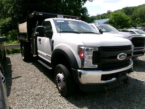 Used 2018 Ford F550 4x4 Regular Cab Super Duty image 3