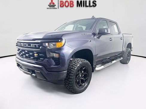 Used 2022 Chevrolet Silverado 1500 Custom w/ LPO, Dark Essentials Package AWD/4WD image 3