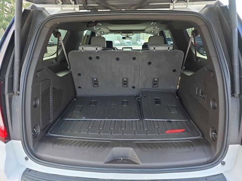 Used 2021 GMC Yukon XL SLT w/ SLT Premium Package image 41