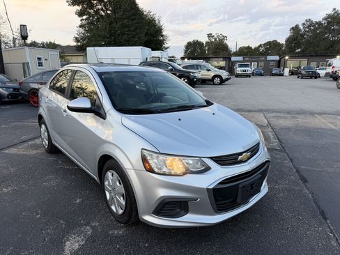 Used 2018 Chevrolet Sonic LS image 5