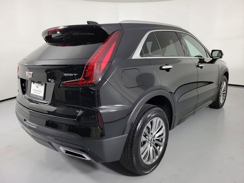 Certified 2025 Cadillac XT4 Premium Luxury FWD image 4